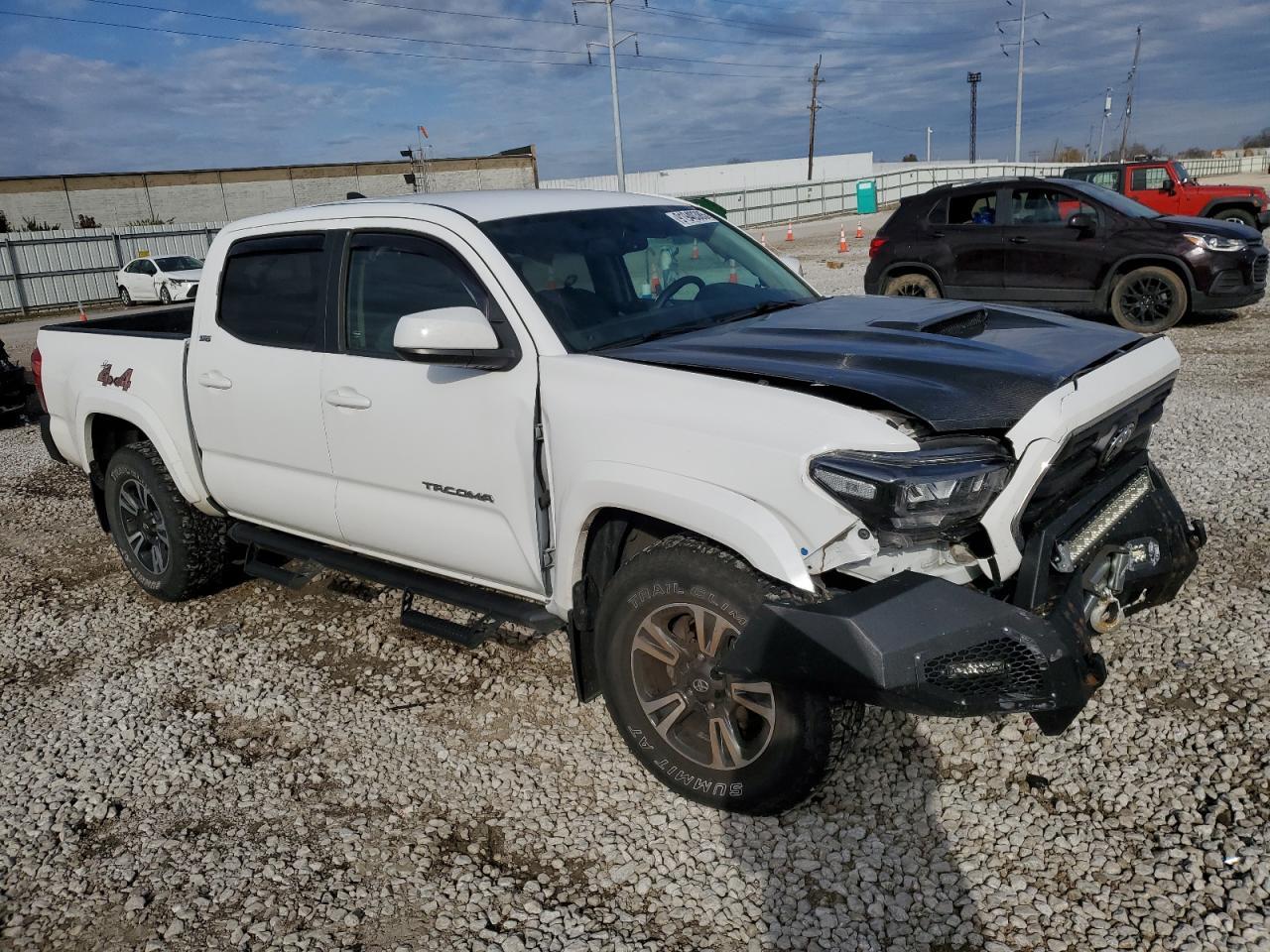 2017 TOYOTA TACOMA