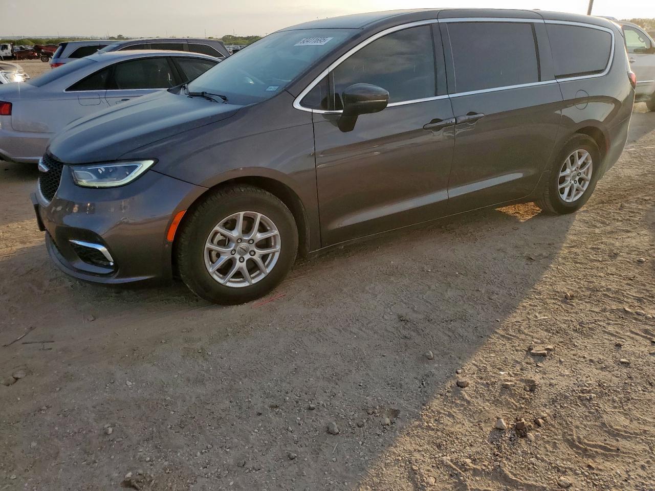 2023 CHRYSLER Pacifica