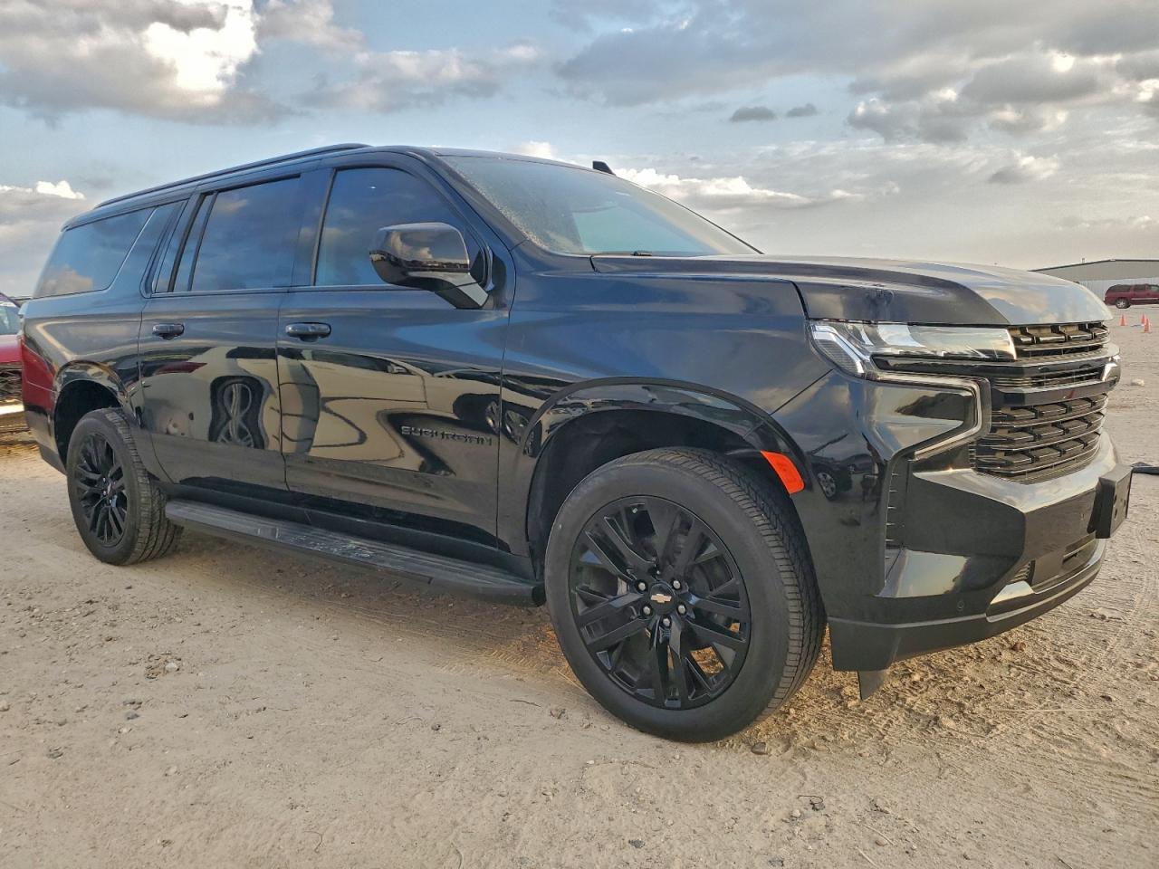 2023 CHEVROLET Suburban