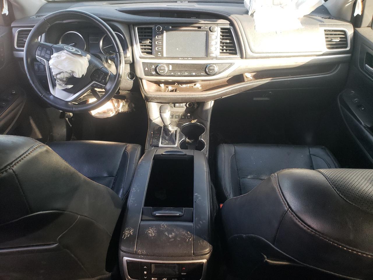 2017 TOYOTA HIGHLANDER