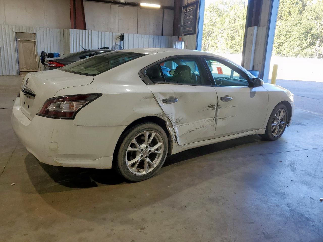 2012 NISSAN Maxima