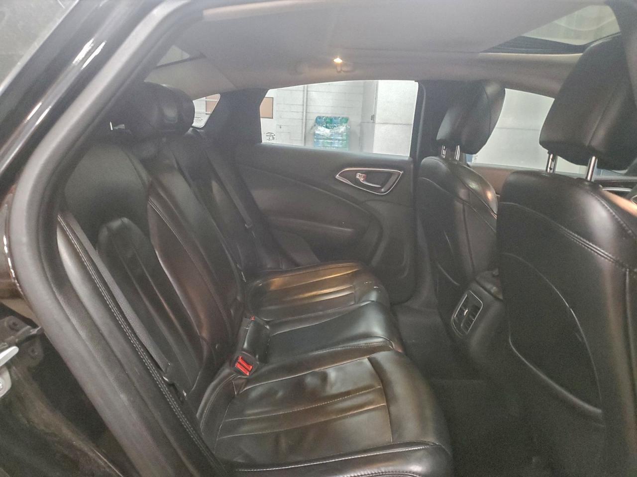 2016 CHRYSLER 200