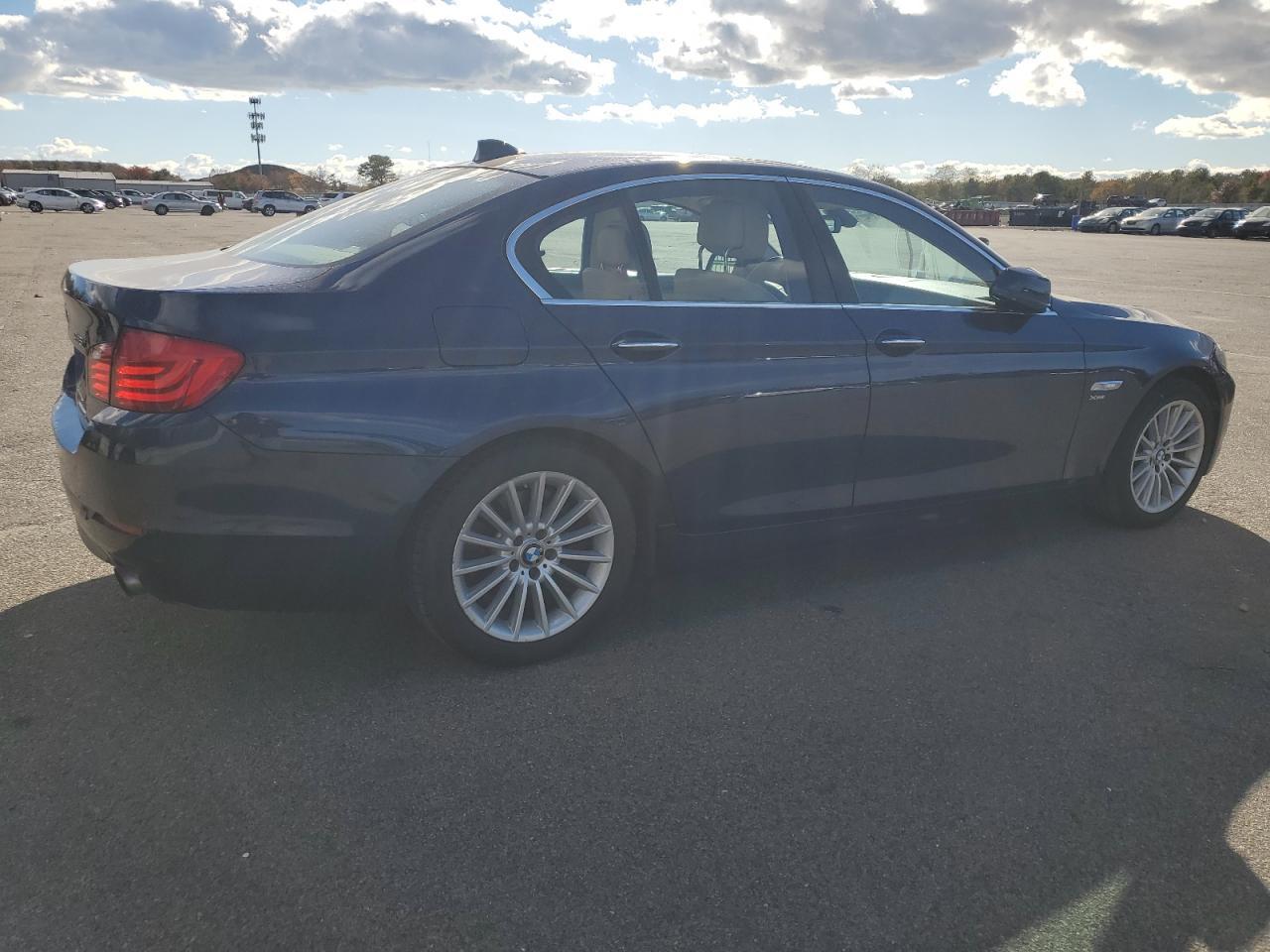 2011 BMW 5 series