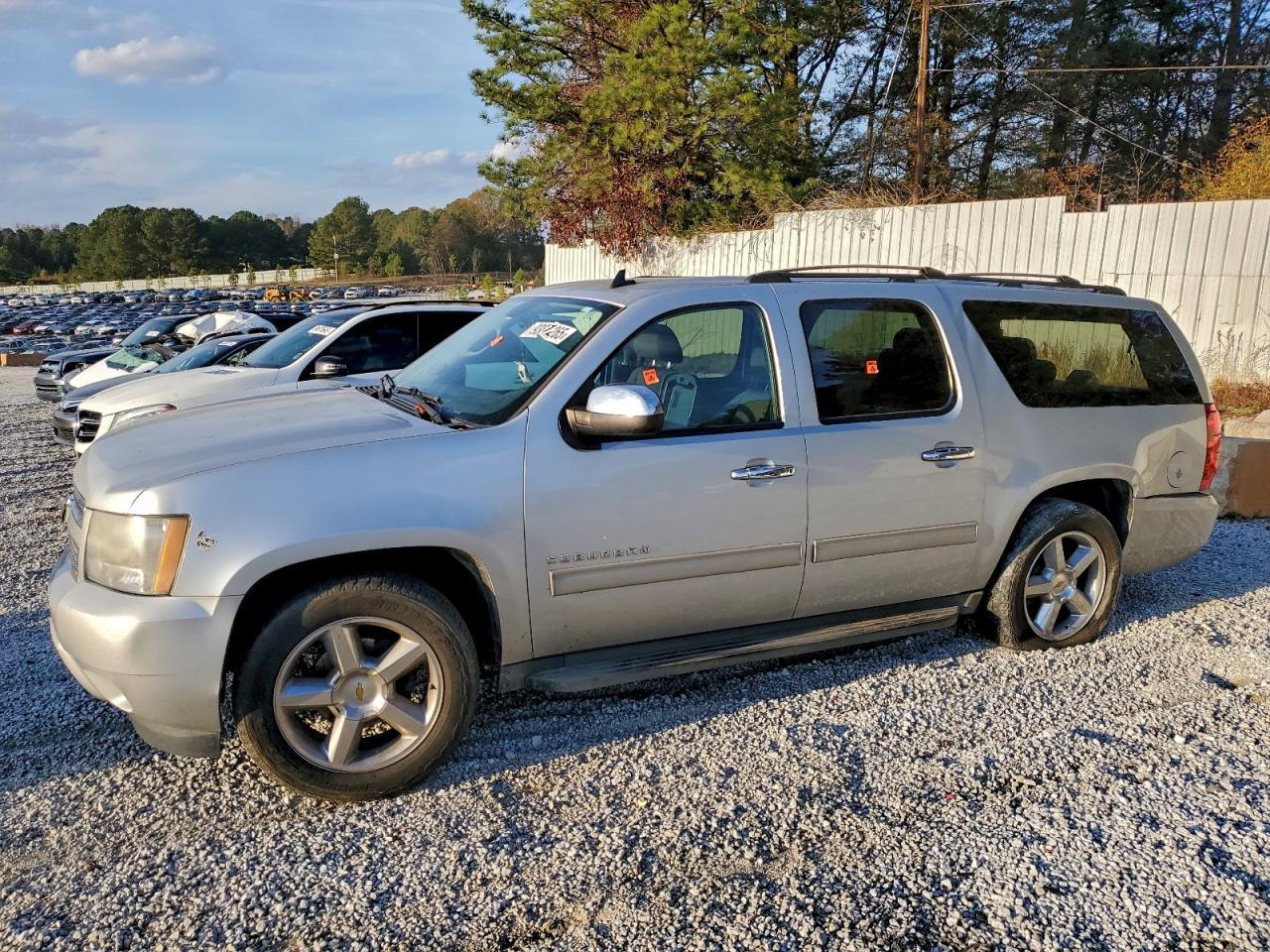 2011 CHEVROLET Suburban