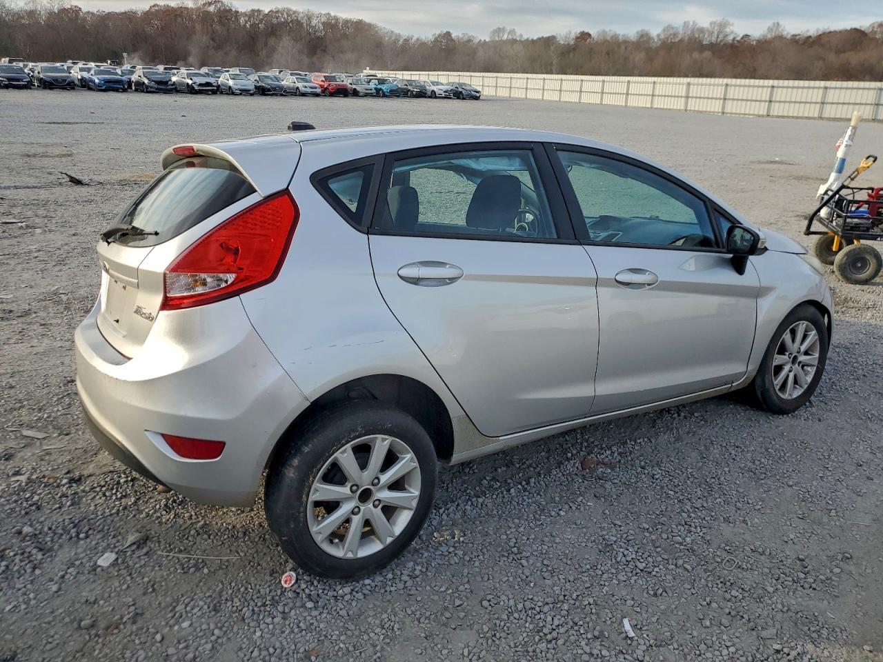 2011 FORD Fiesta