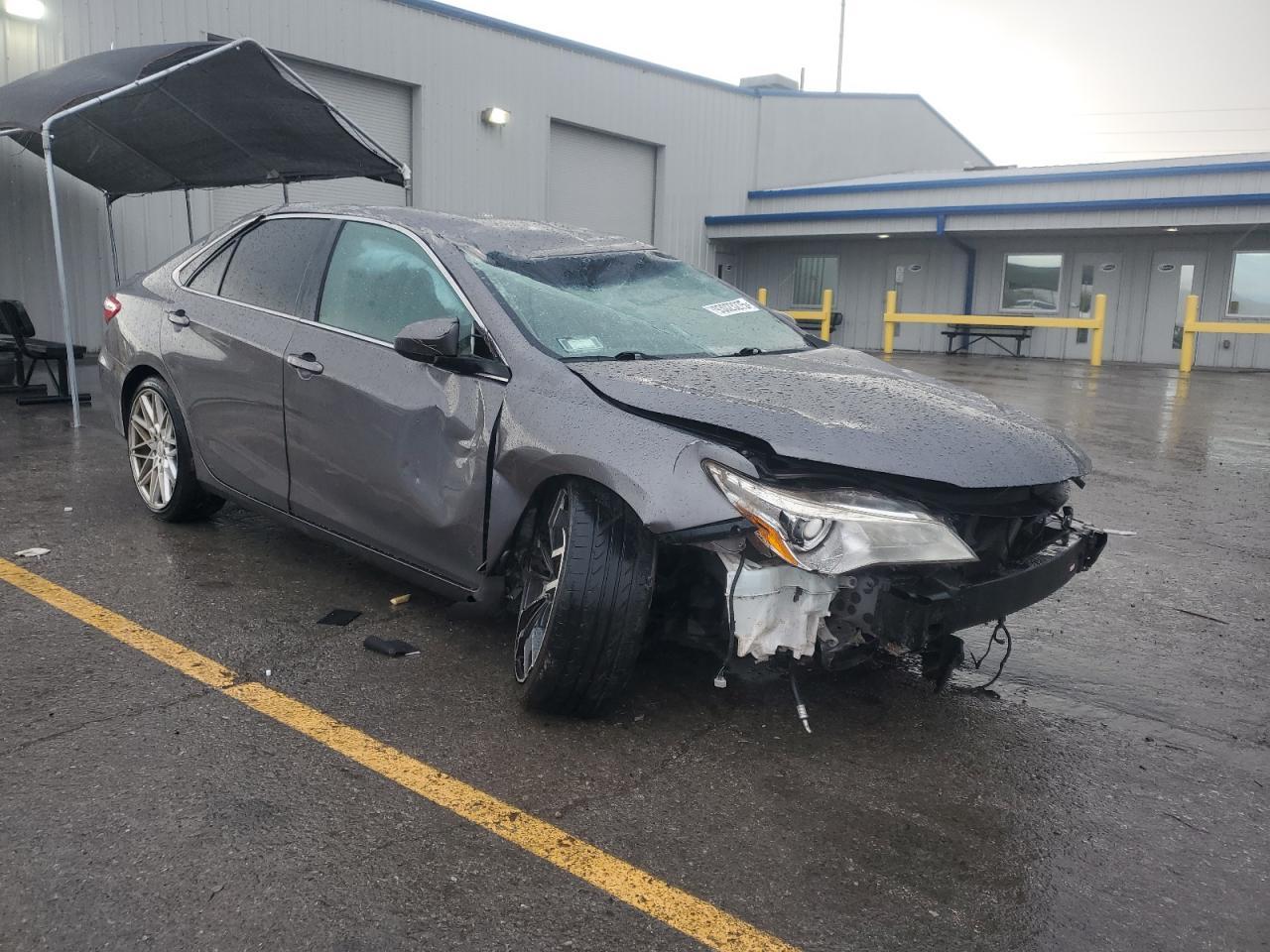 2017 TOYOTA CAMRY