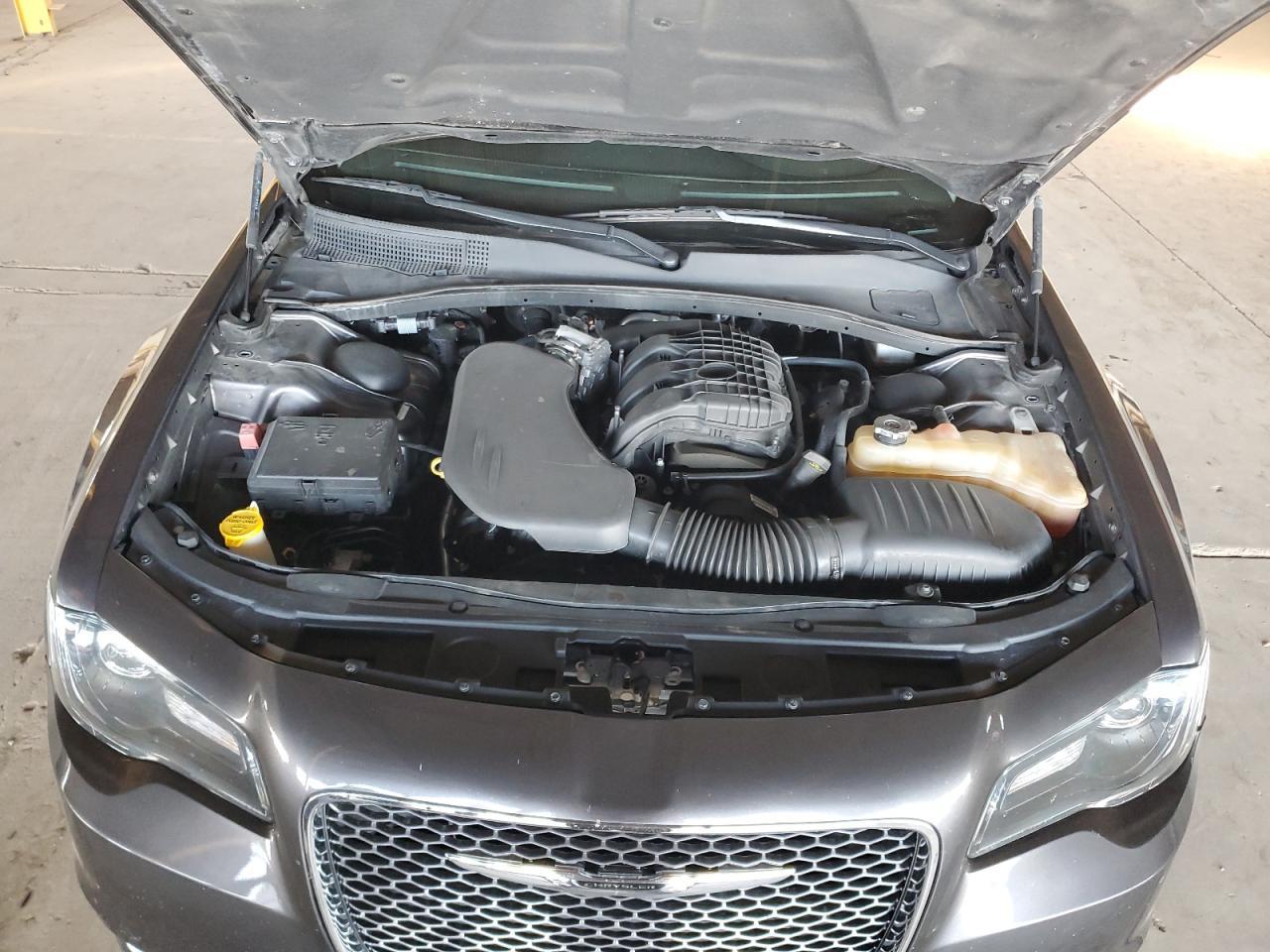 2019 CHRYSLER 300