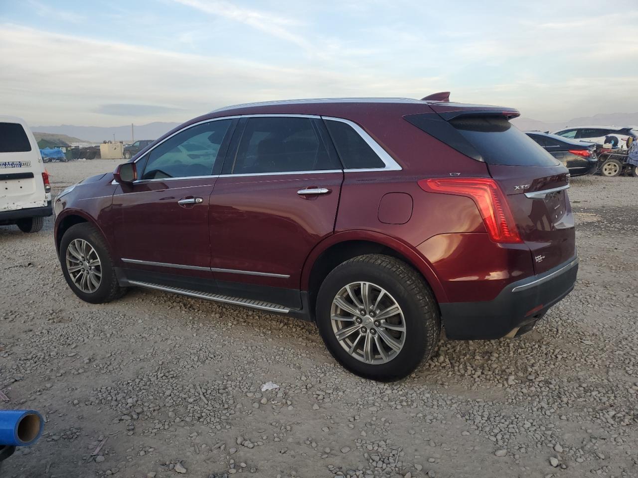 2017 CADILLAC XT5