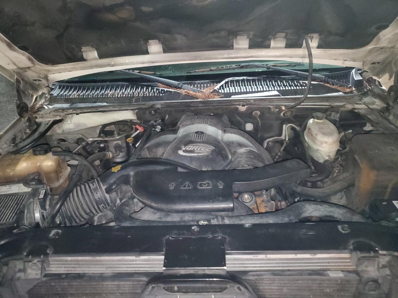 2004 CADILLAC ESCALADE