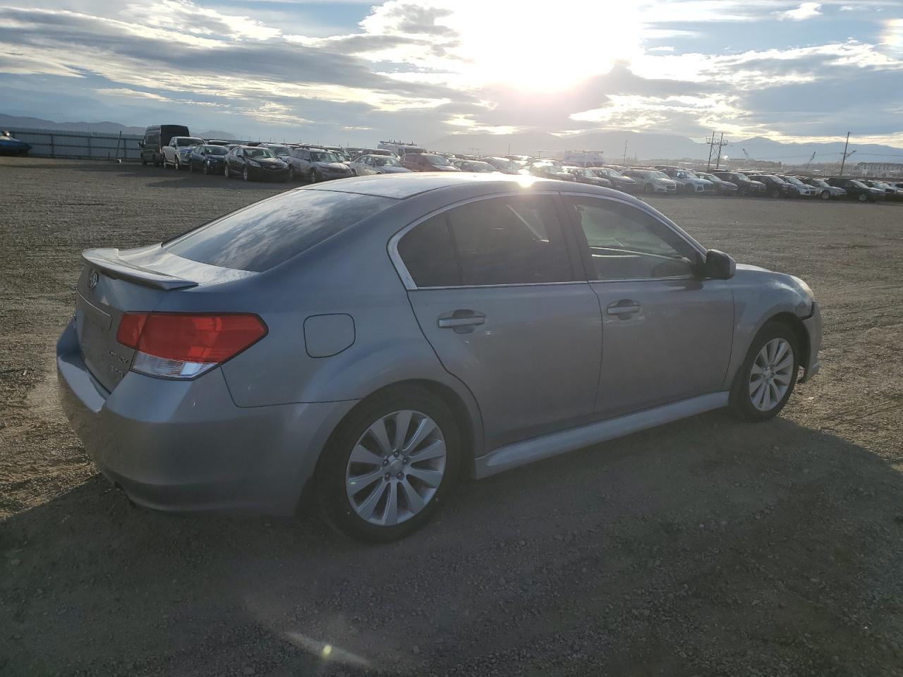2010 SUBARU Legacy