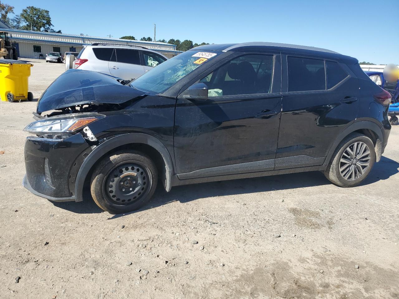 2021 NISSAN KICKS