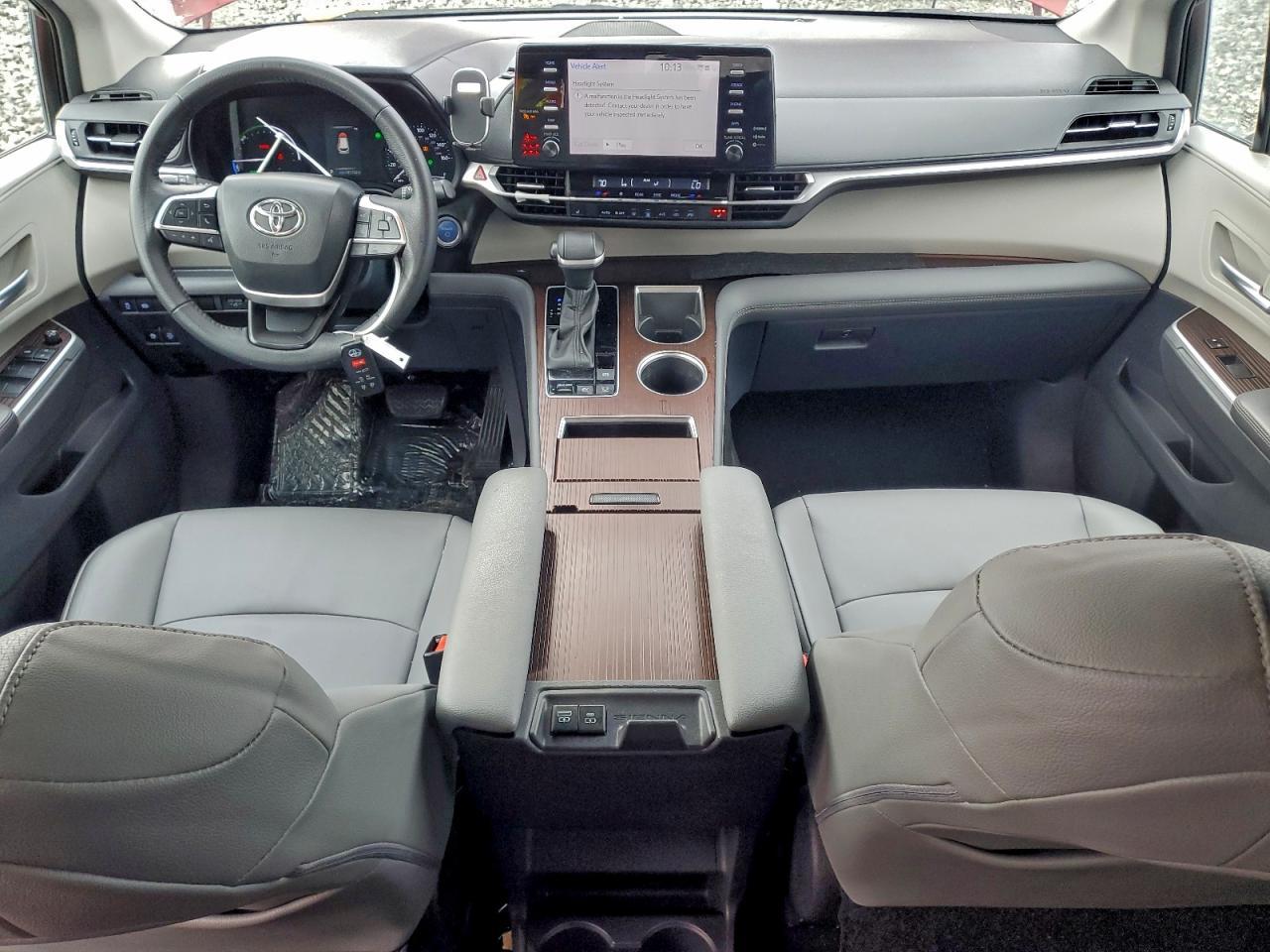 2022 TOYOTA SIENNA