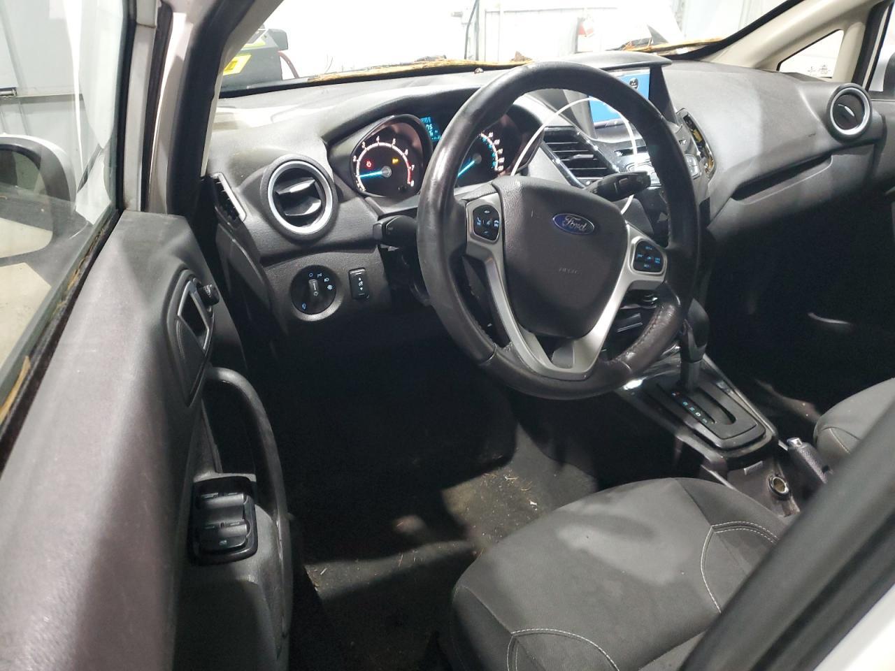 2015 FORD Fiesta