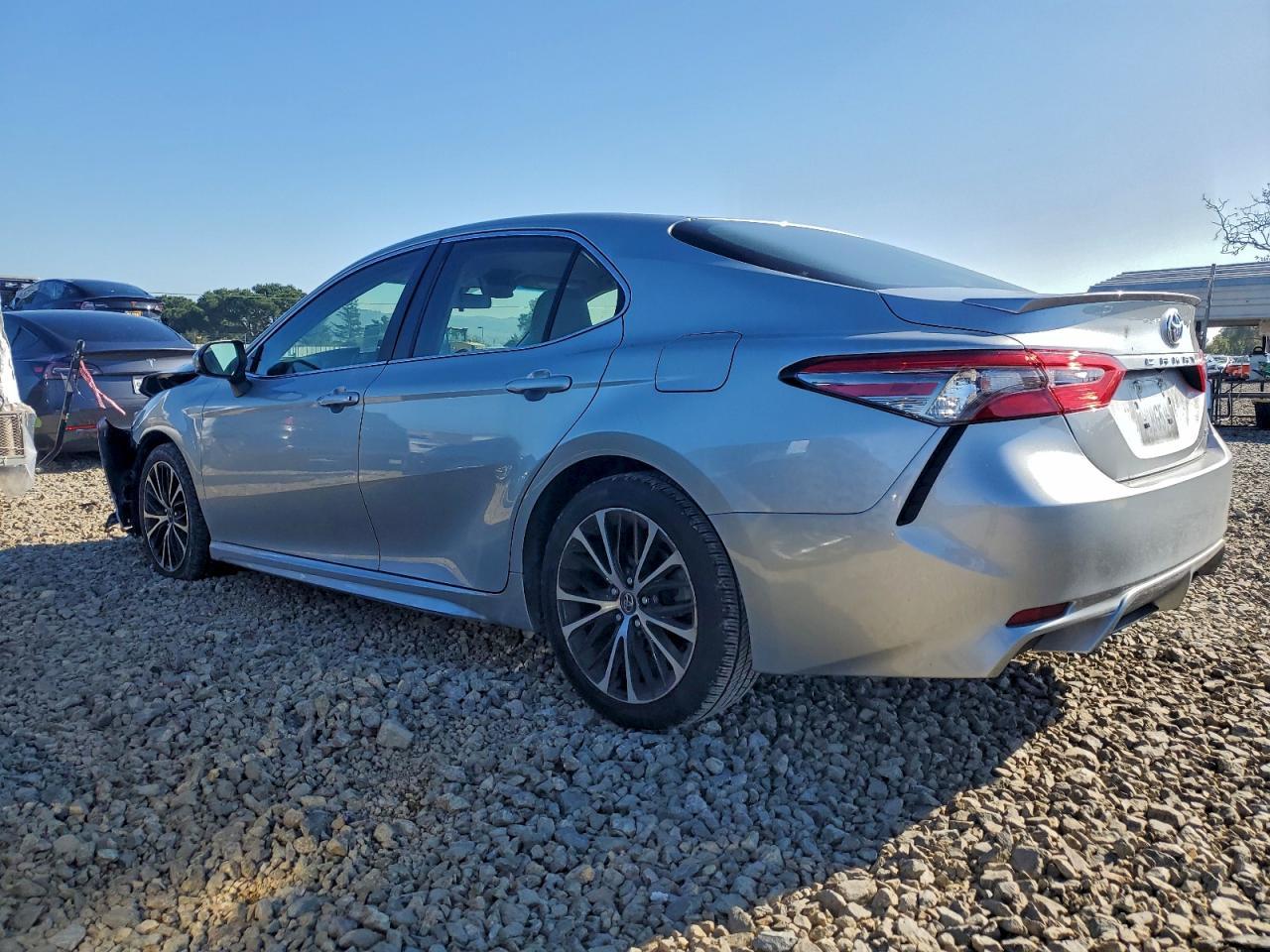 2018 TOYOTA CAMRY