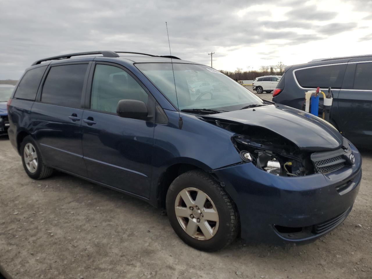 2005 TOYOTA SIENNA