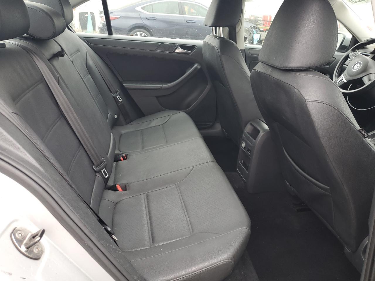 2012 VOLKSWAGEN JETTA