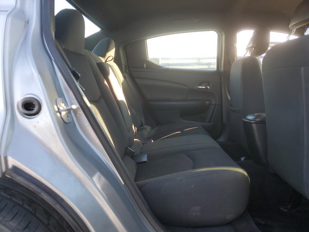 2013 DODGE Avenger