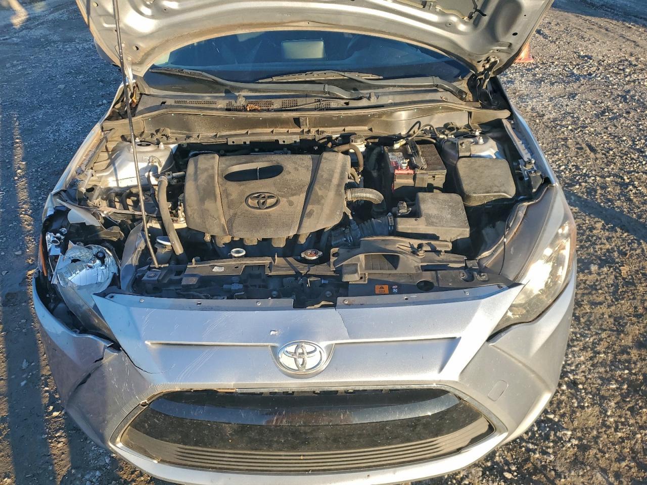 2017 TOYOTA YARIS