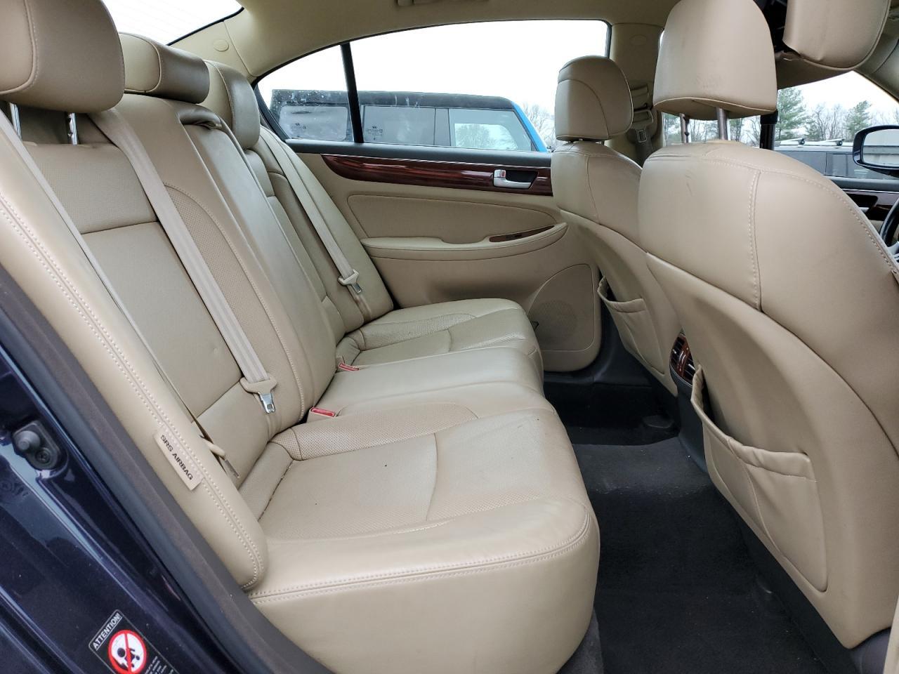 2012 HYUNDAI GENESIS