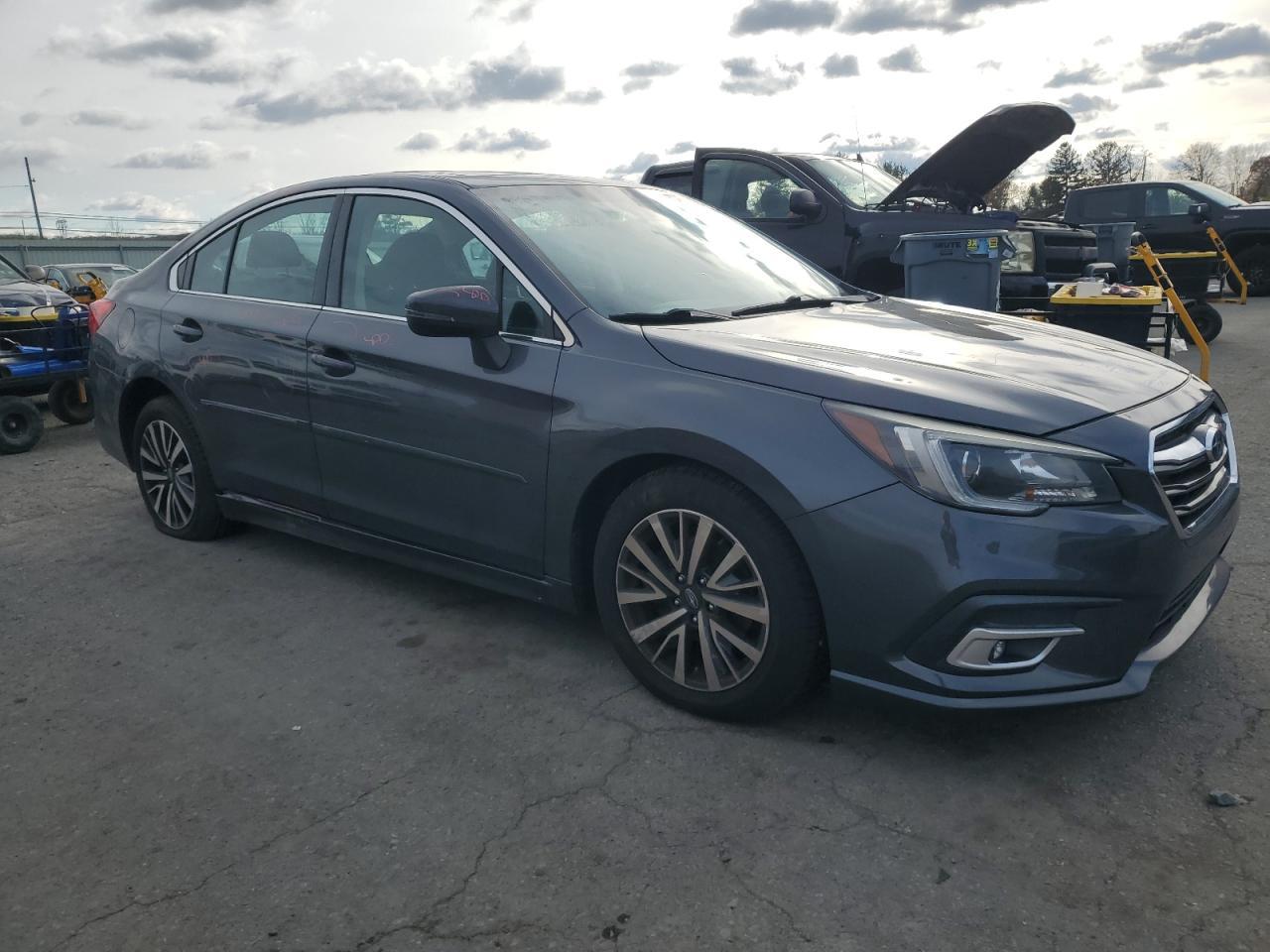2018 SUBARU Legacy