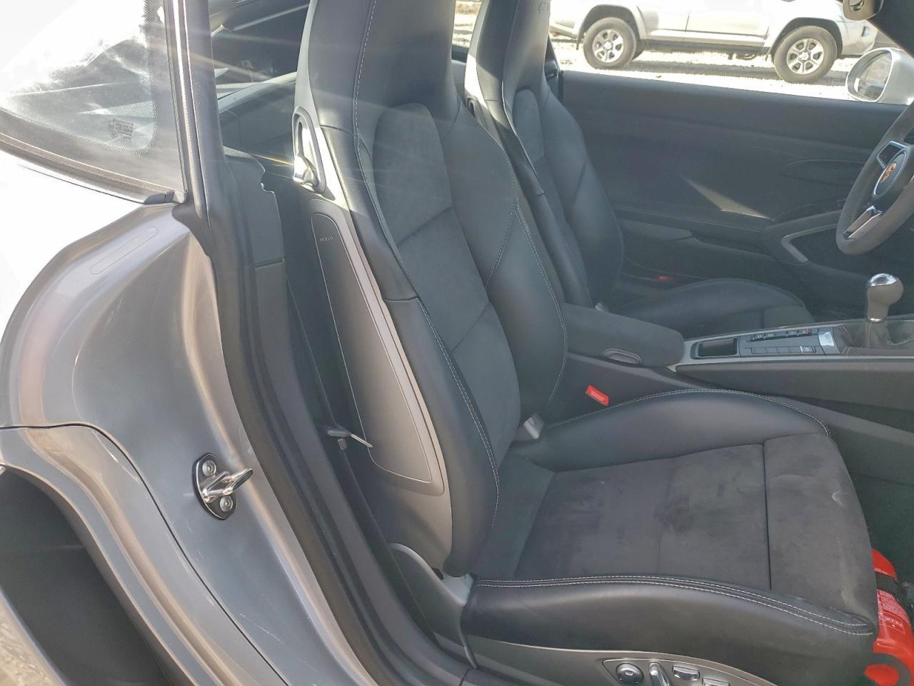 2016 PORSCHE Cayman
