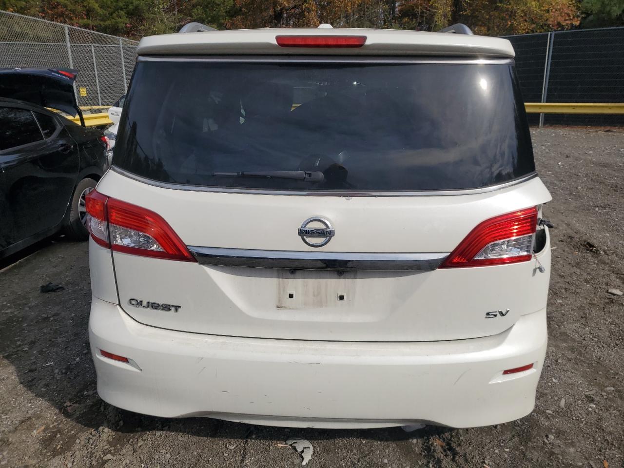 2015 NISSAN Quest