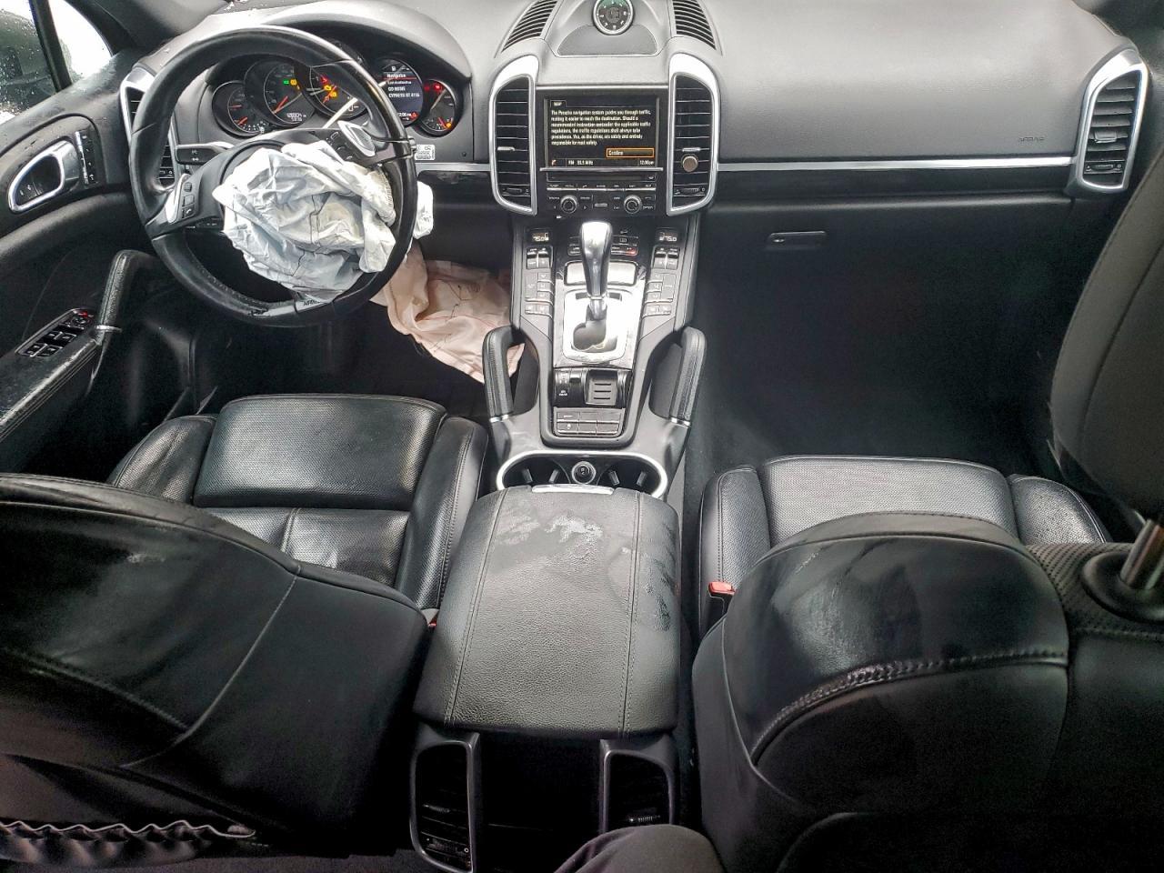 2014 PORSCHE CAYENNE