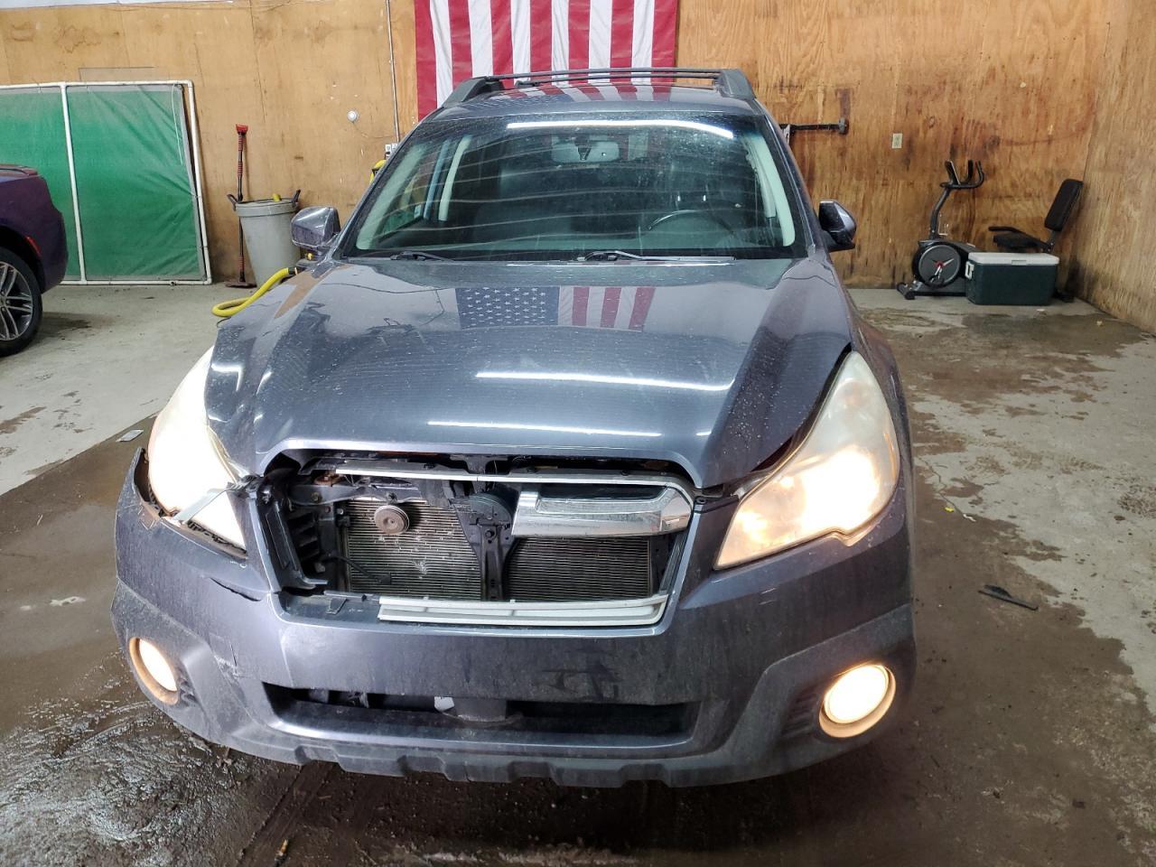 2014 SUBARU Outback