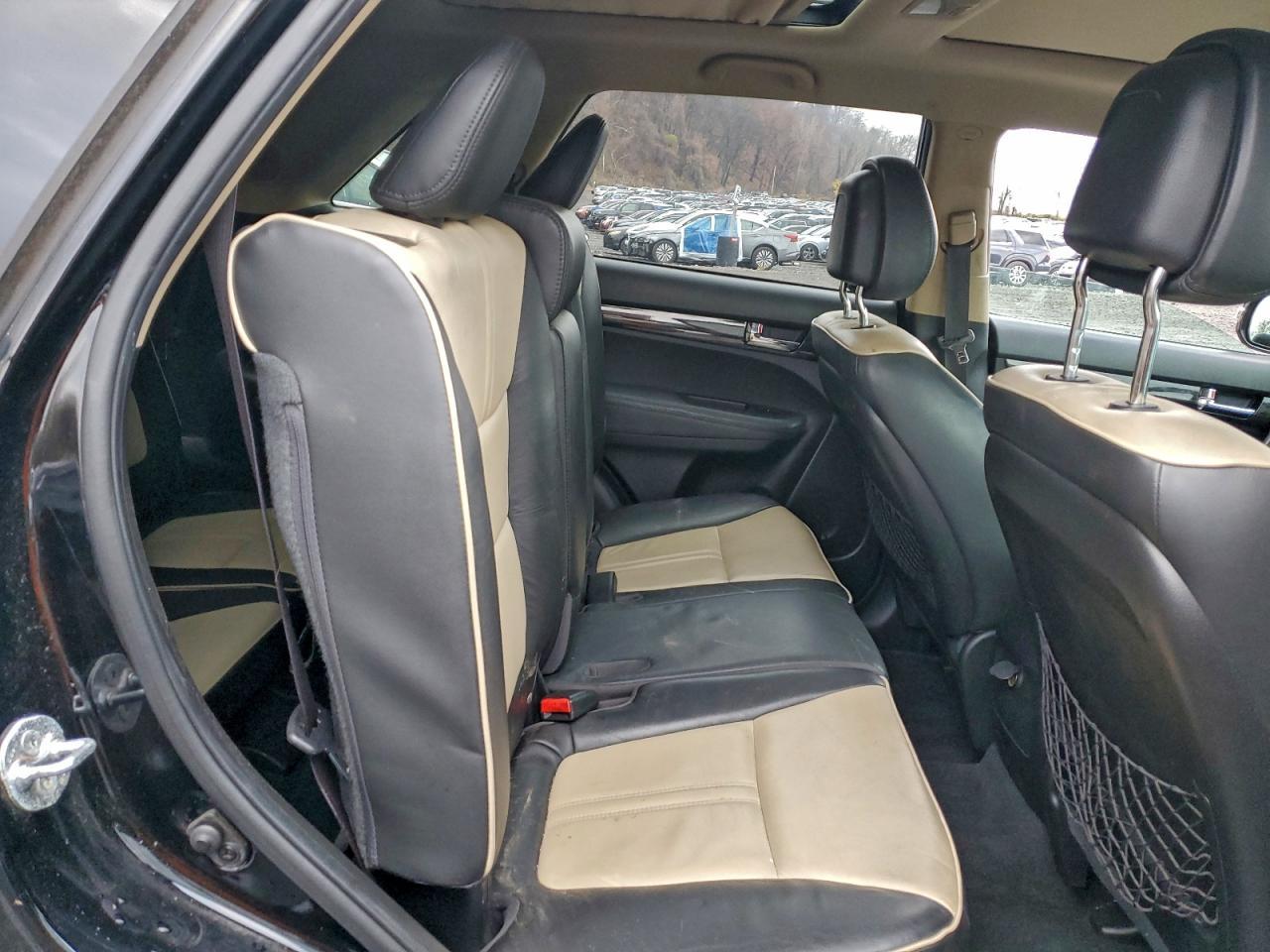 2011 KIA SORENTO