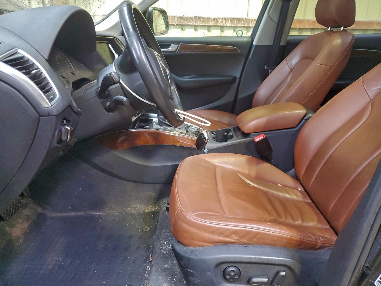 2010 AUDI Q5