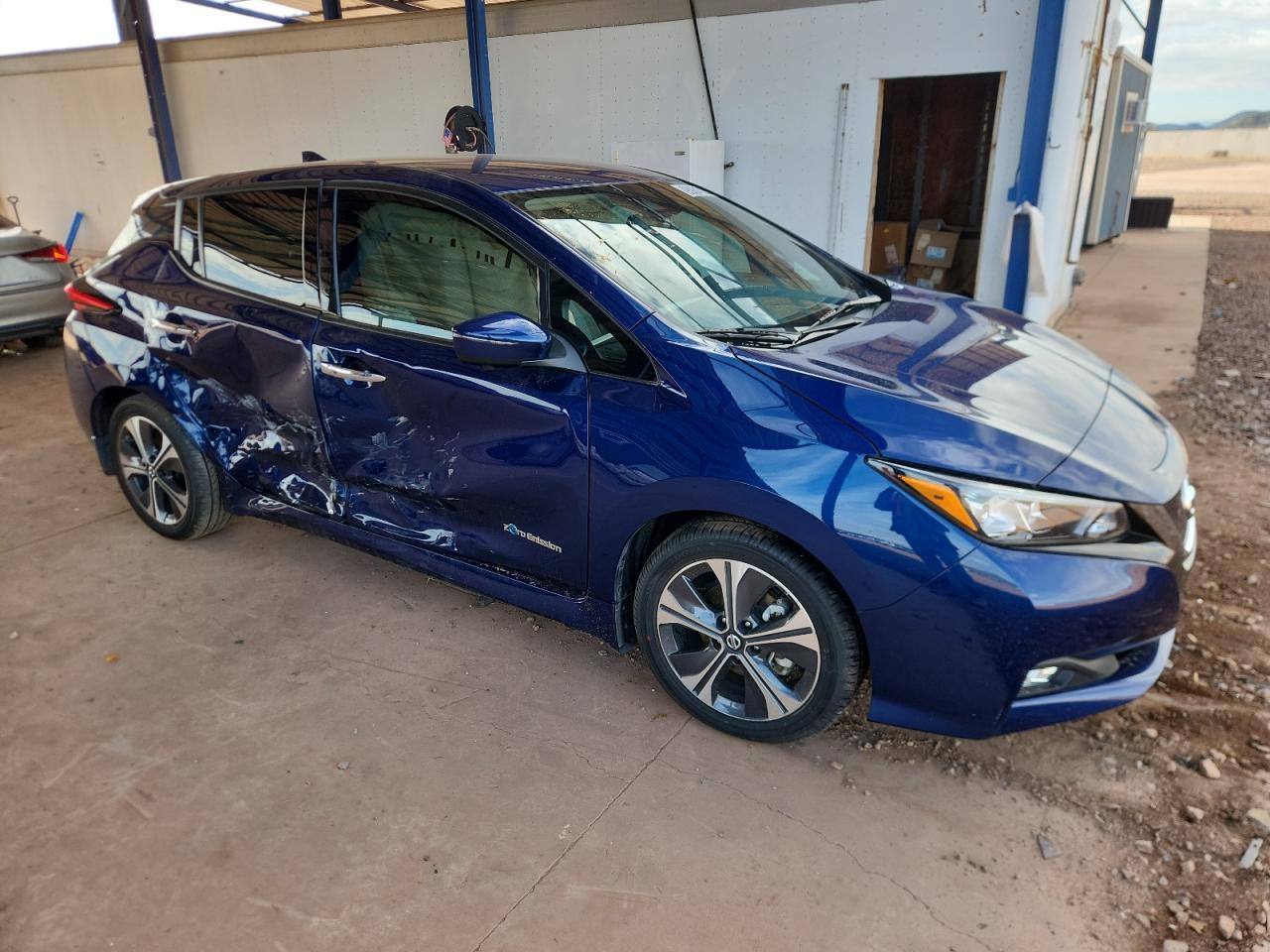 2018 NISSAN LEAF
