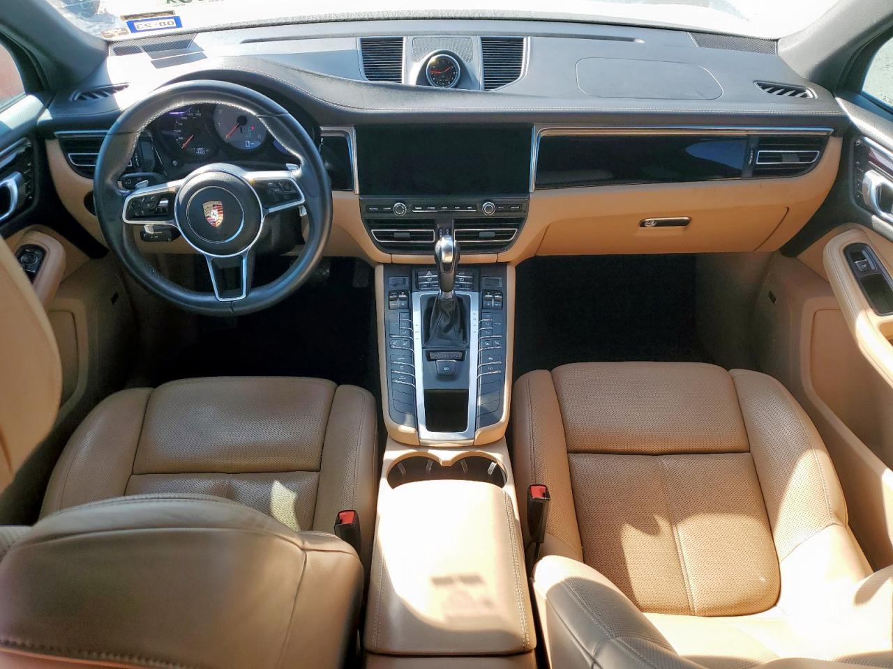 2020 PORSCHE Macan