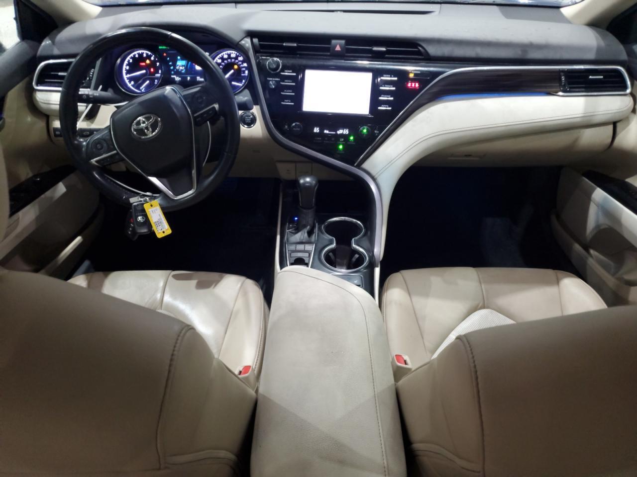 2018 TOYOTA CAMRY