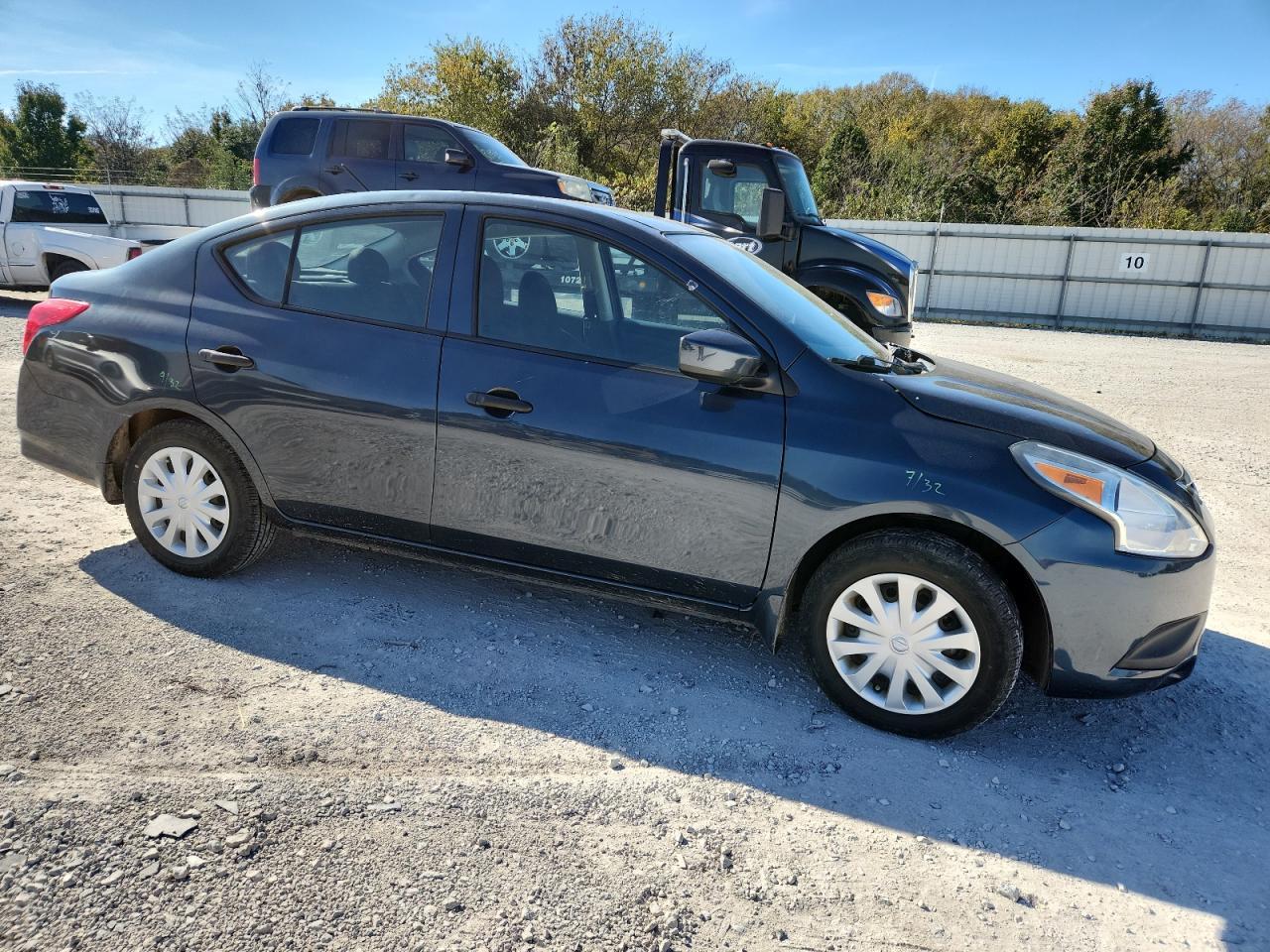 2016 NISSAN VERSA