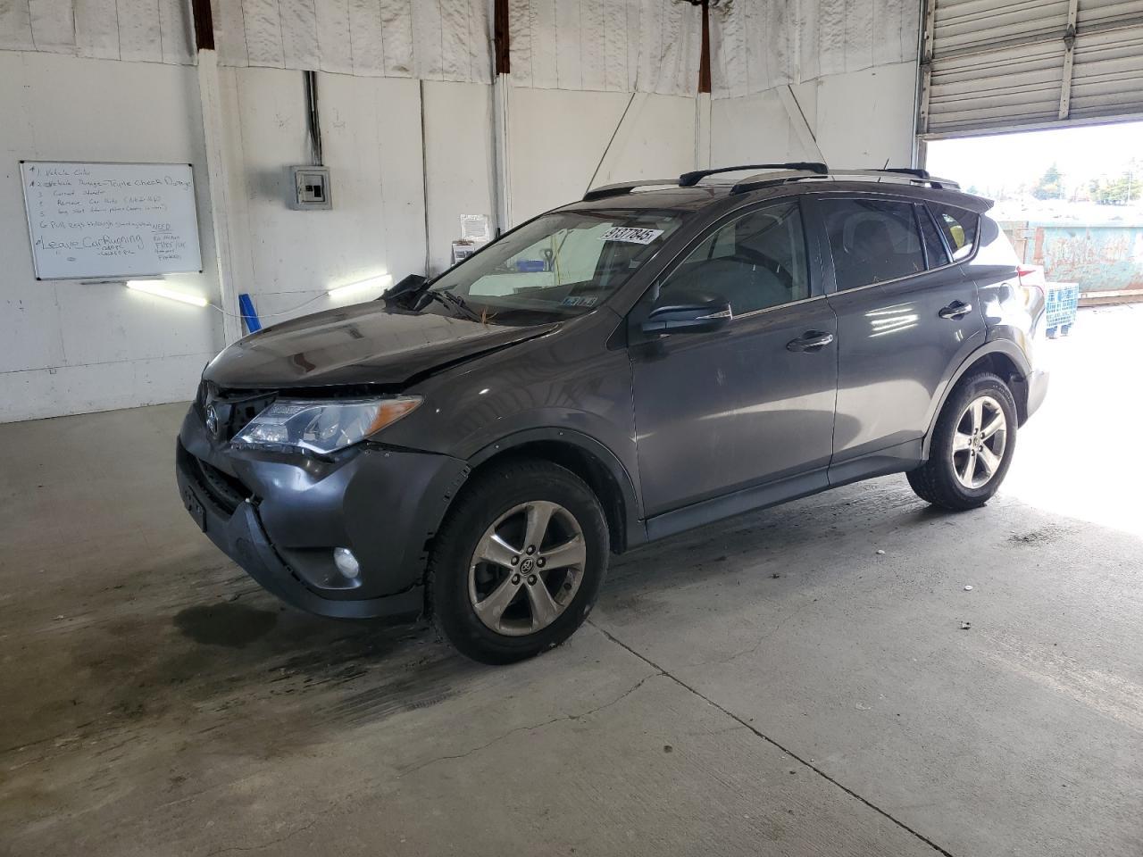 2015 TOYOTA RAV4