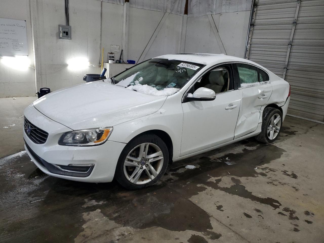 2015 VOLVO S60