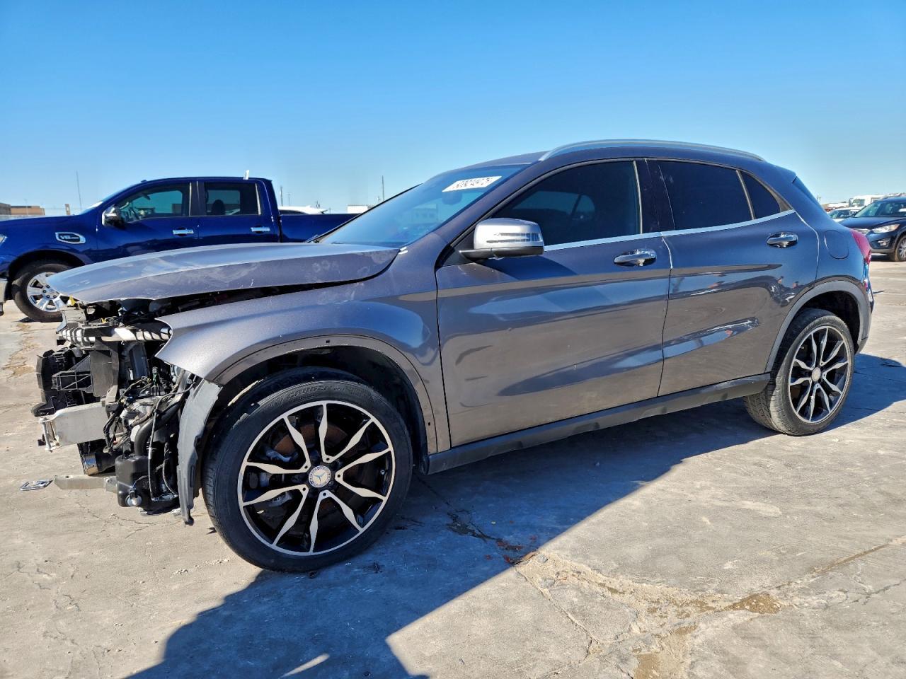 2016 MERCEDES-BENZ GLA-Class