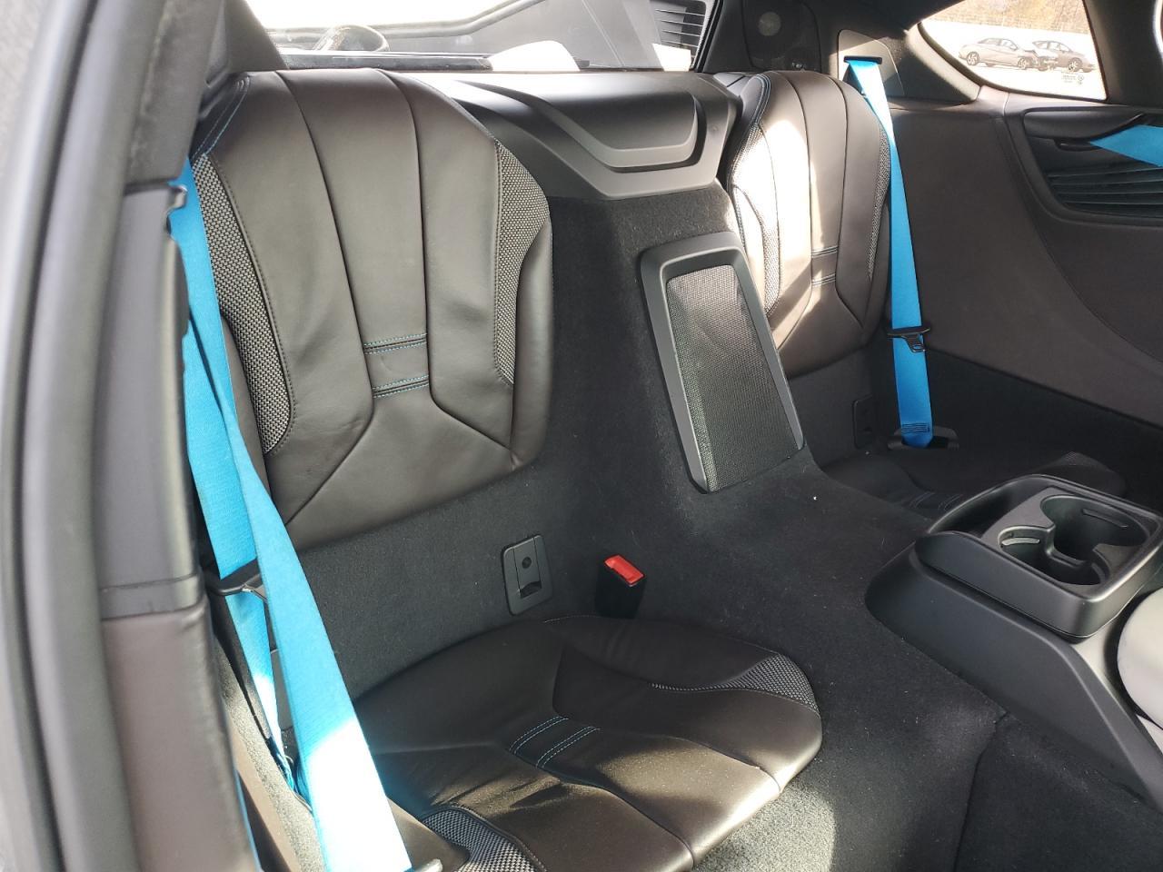 2016 BMW i8
