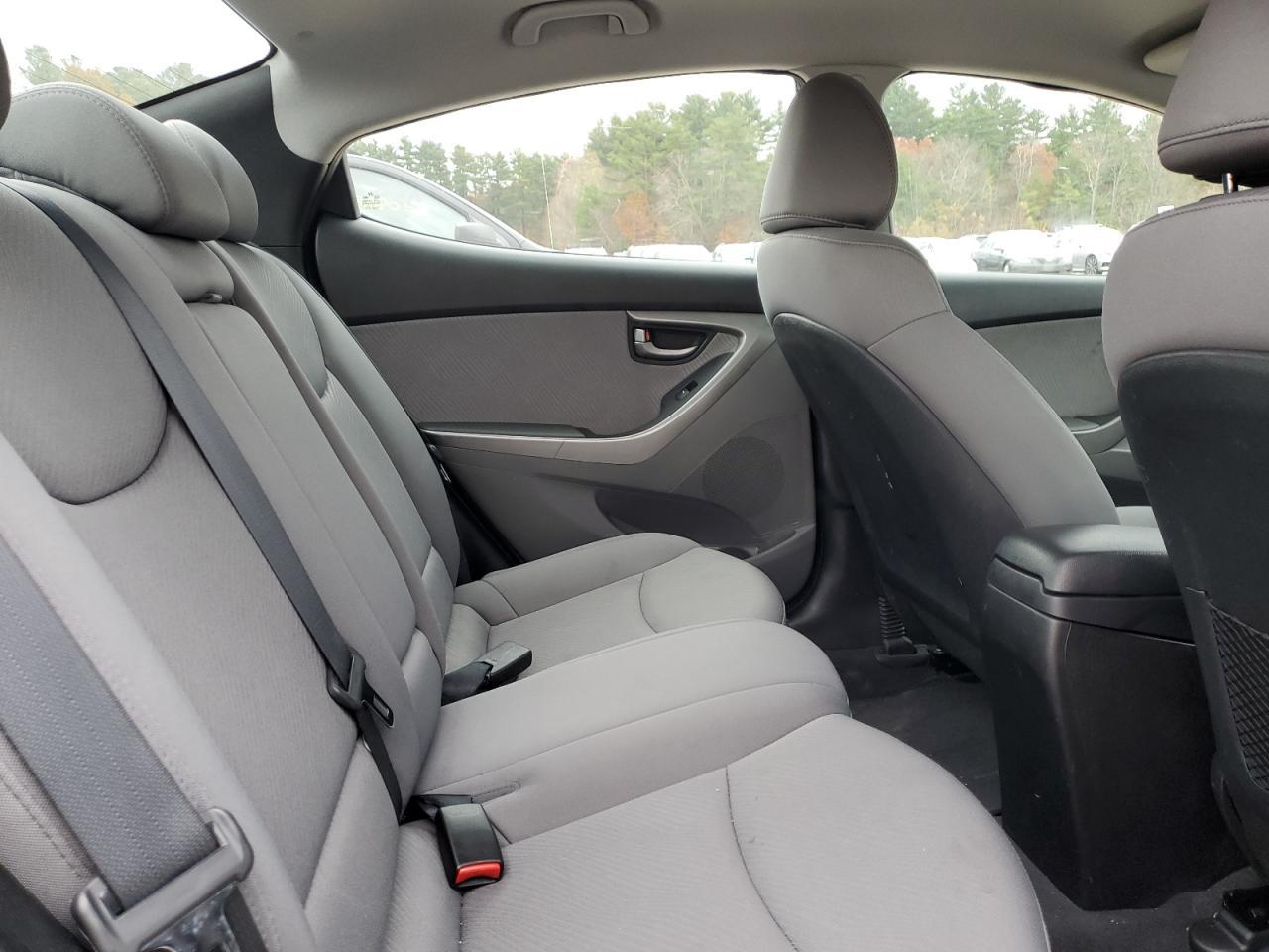 2011 HYUNDAI ELANTRA