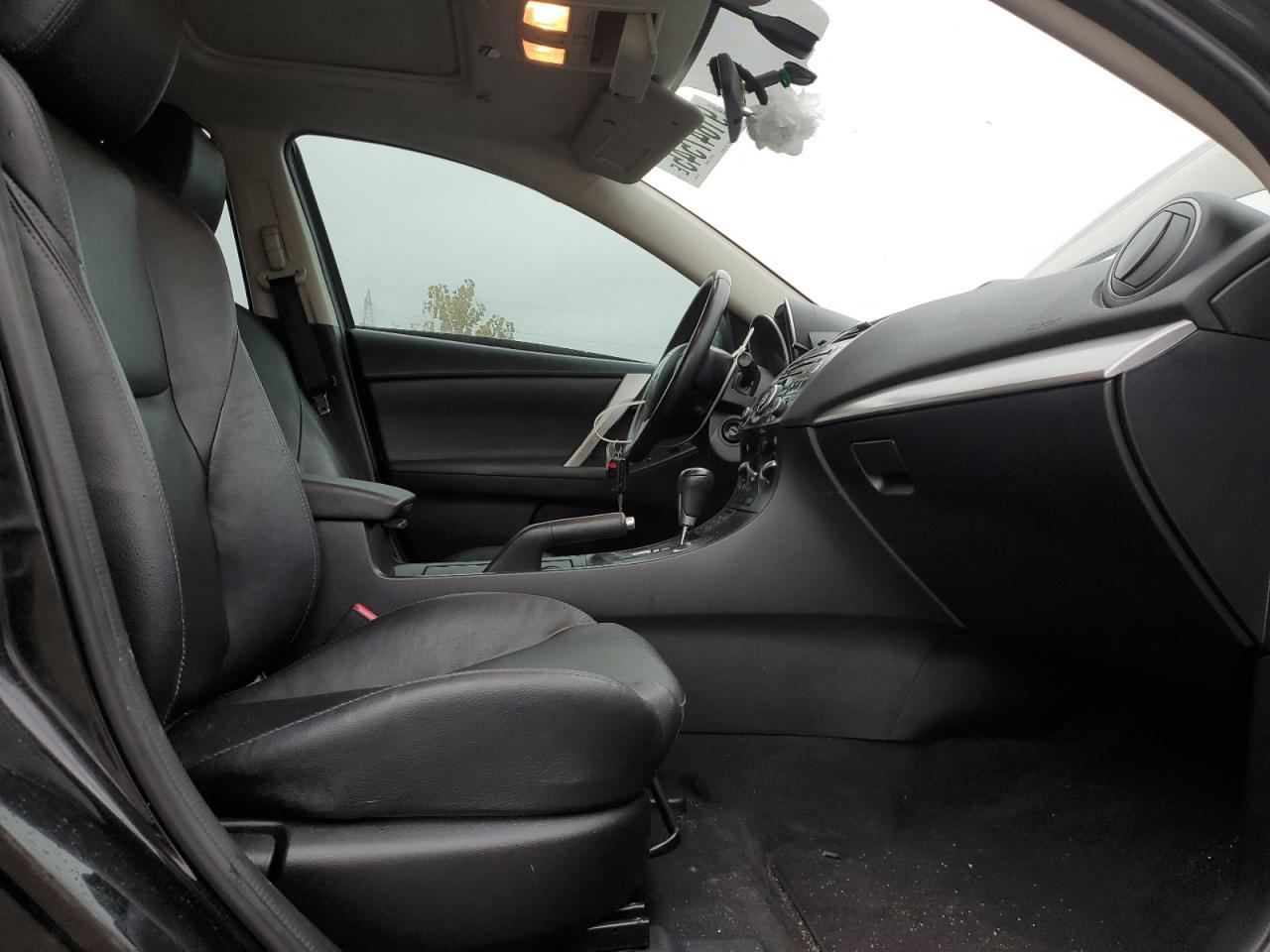 2013 MAZDA 3
