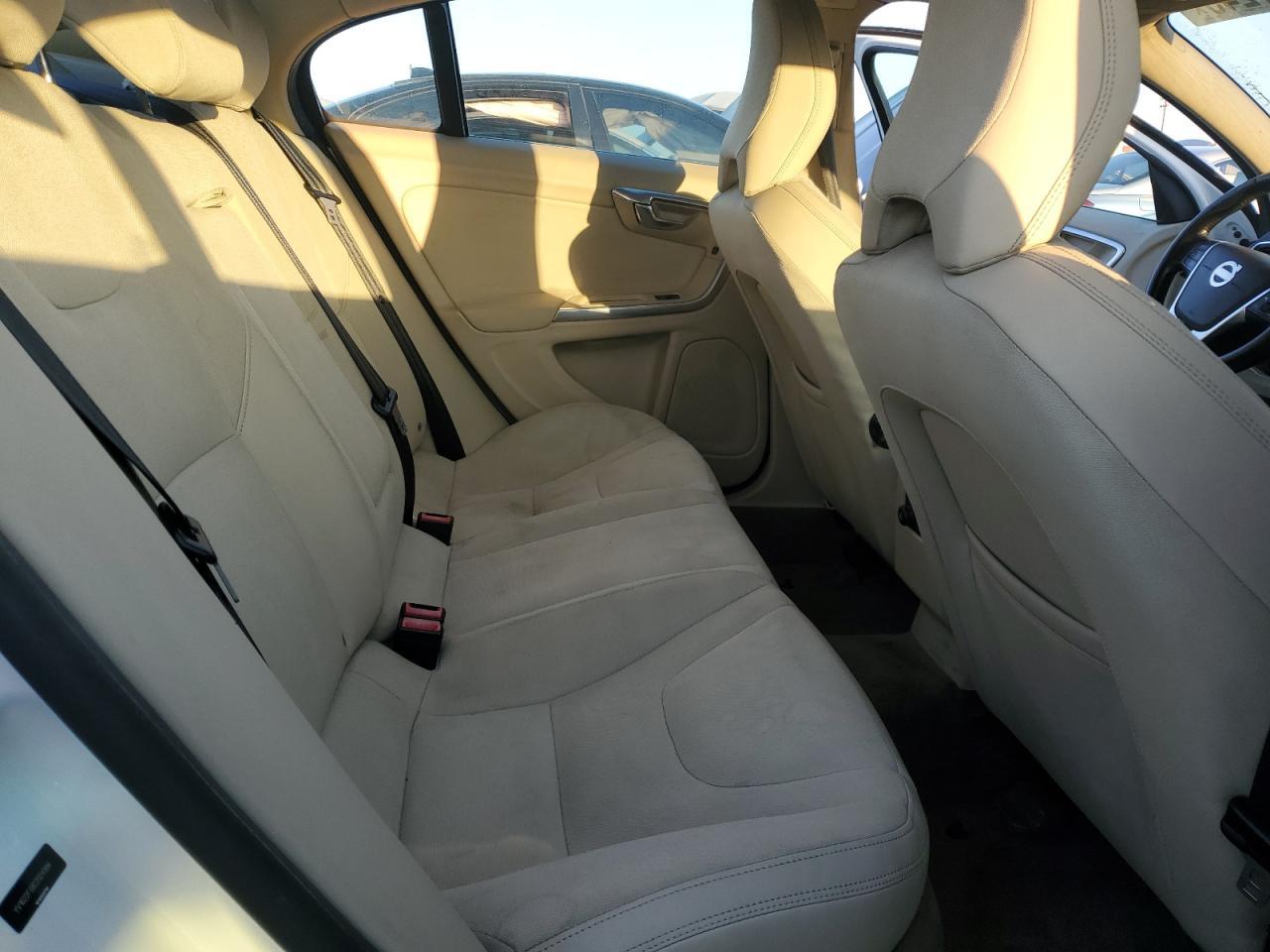 2012 VOLVO S60