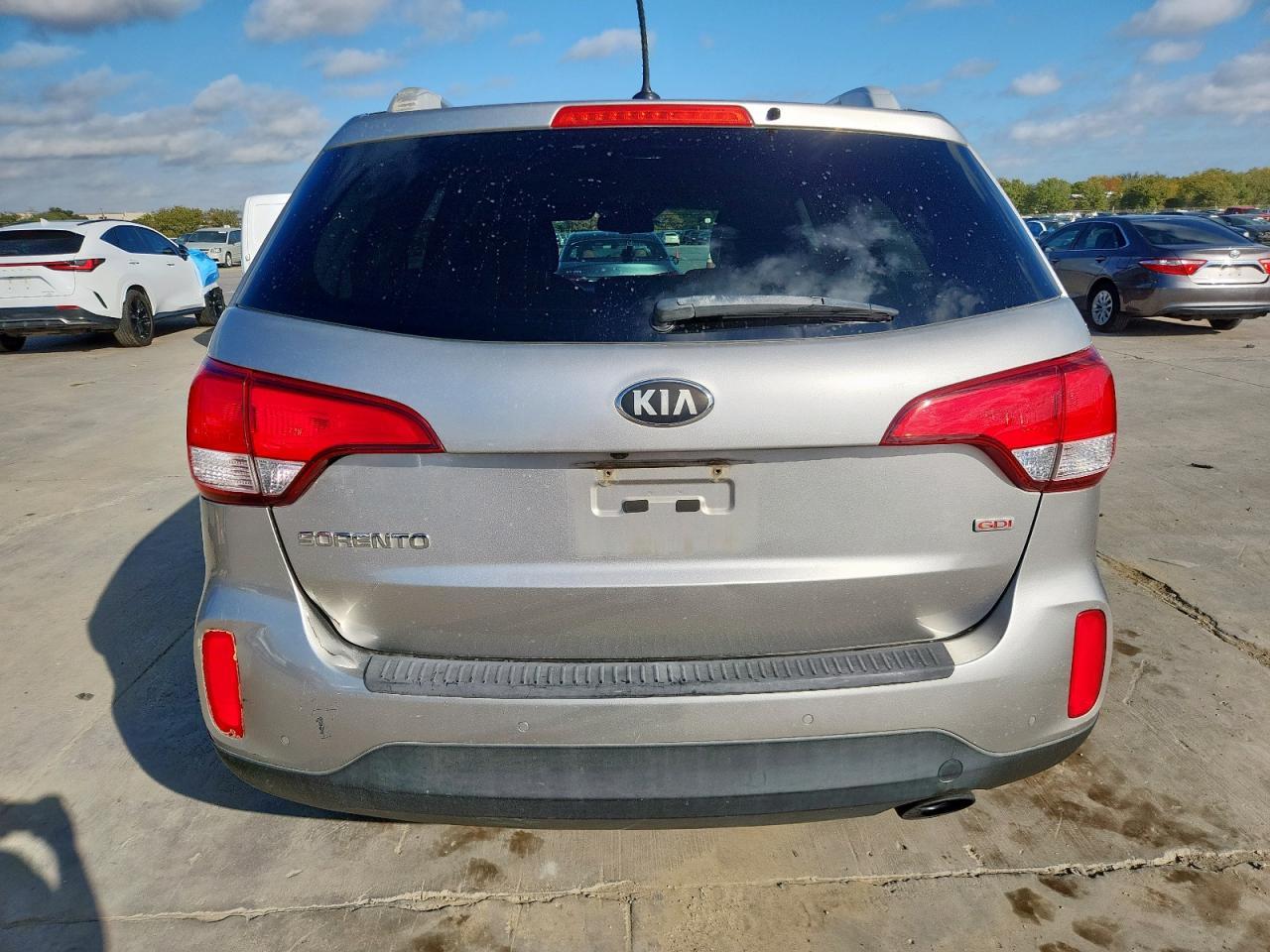 2015 KIA SORENTO