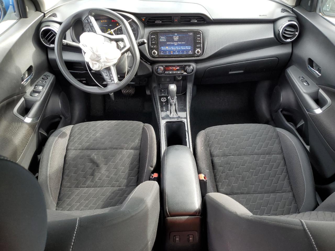 2021 NISSAN KICKS
