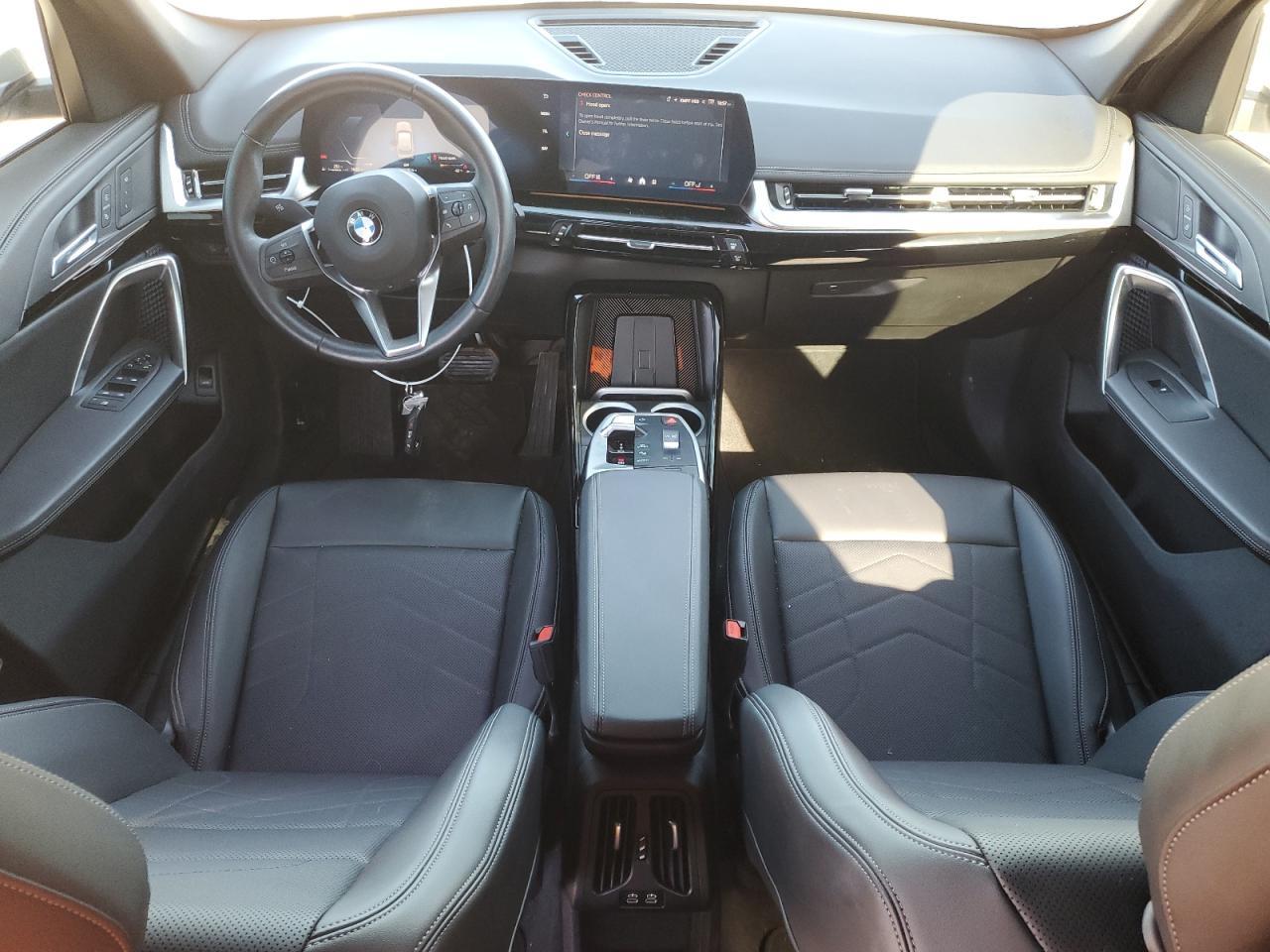 2025 BMW X1
