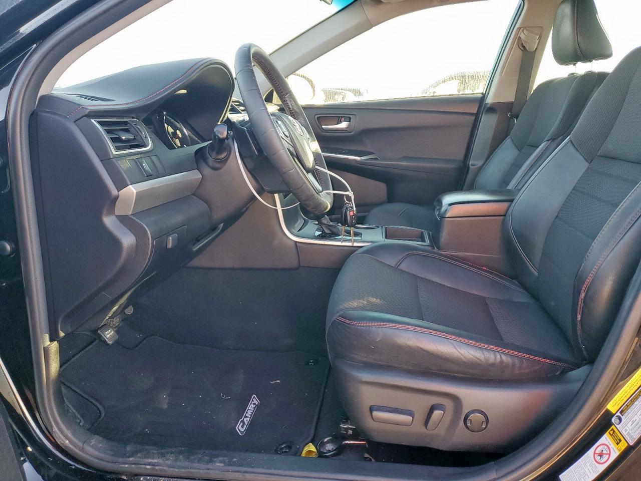2017 TOYOTA CAMRY