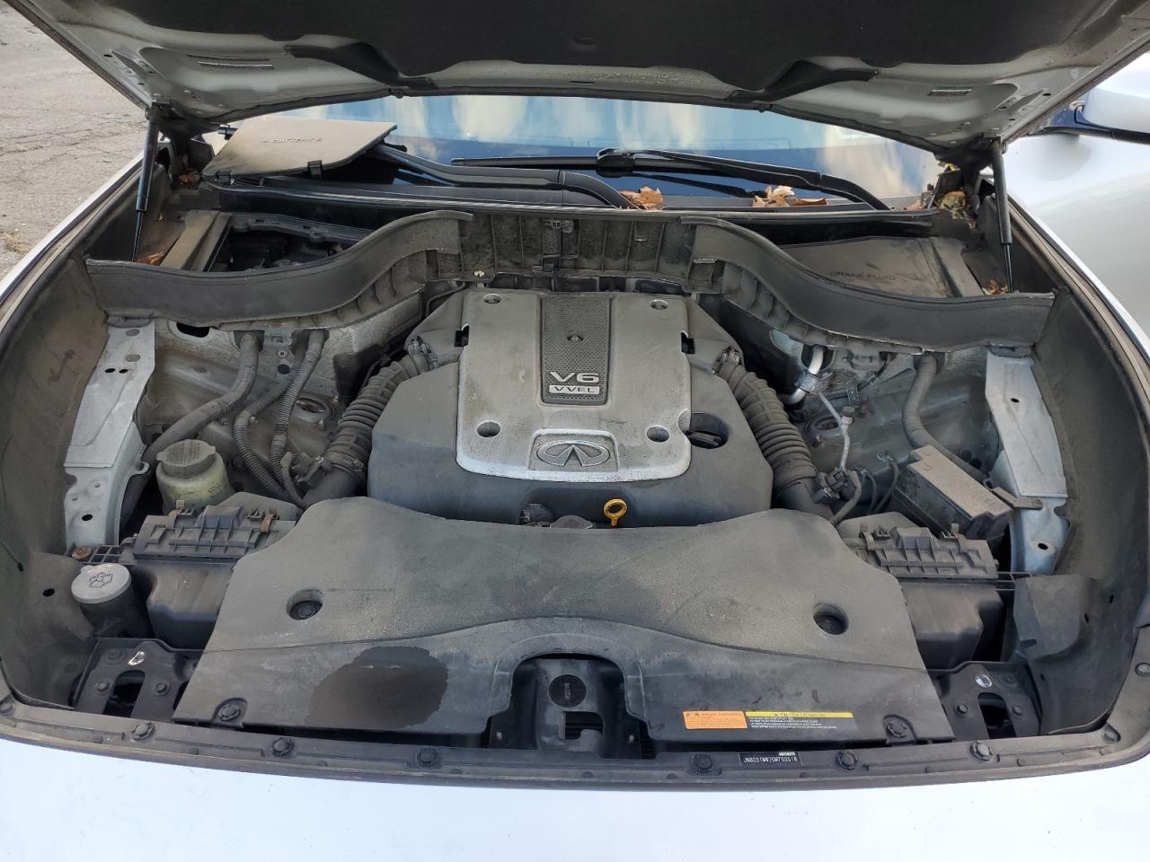 2016 INFINITI QX70