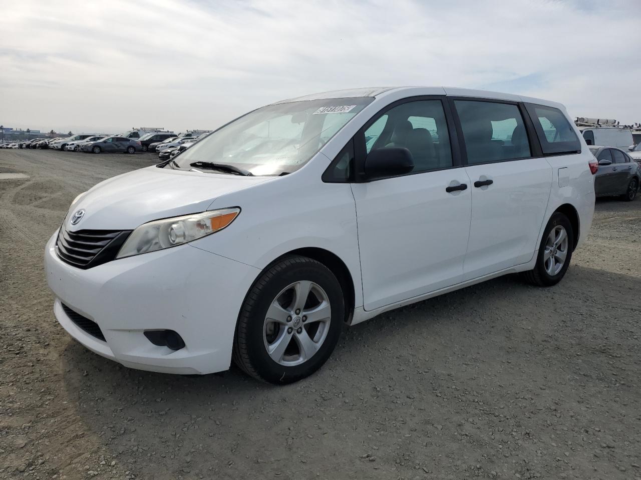 2017 TOYOTA SIENNA