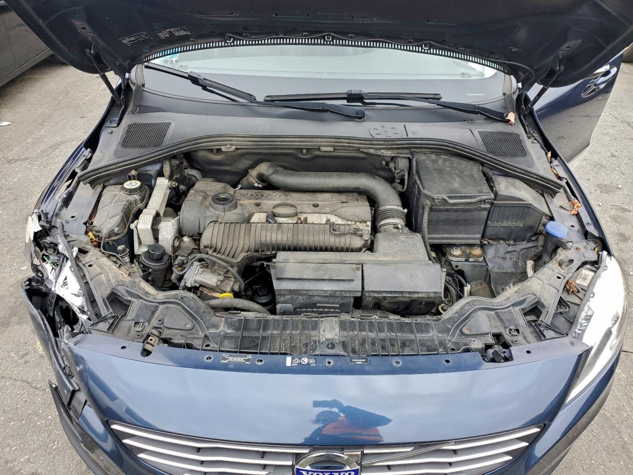 2014 VOLVO S60