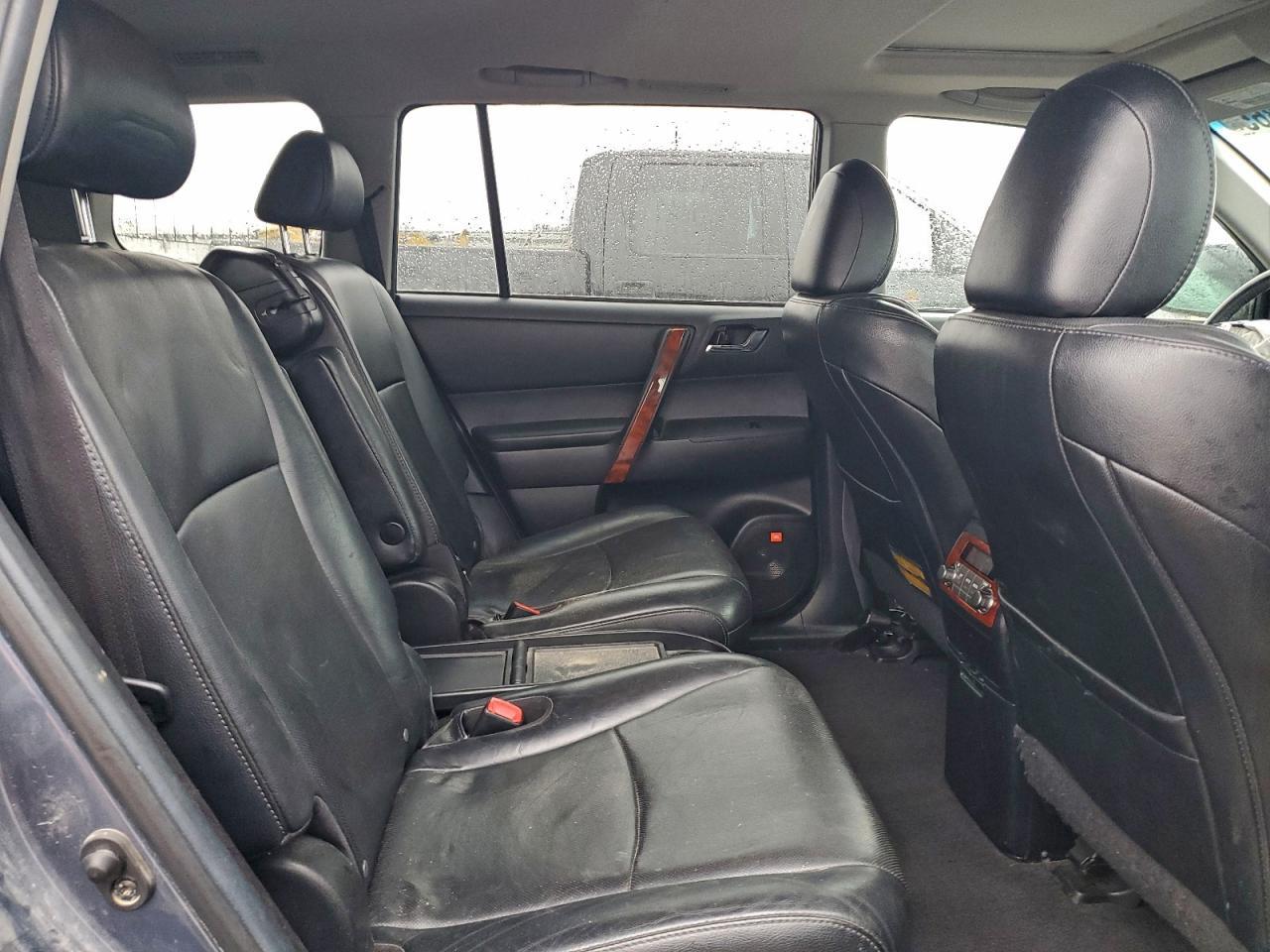 2013 TOYOTA HIGHLANDER