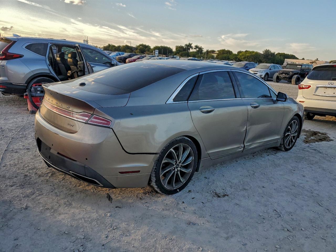 2018 LINCOLN MKZ